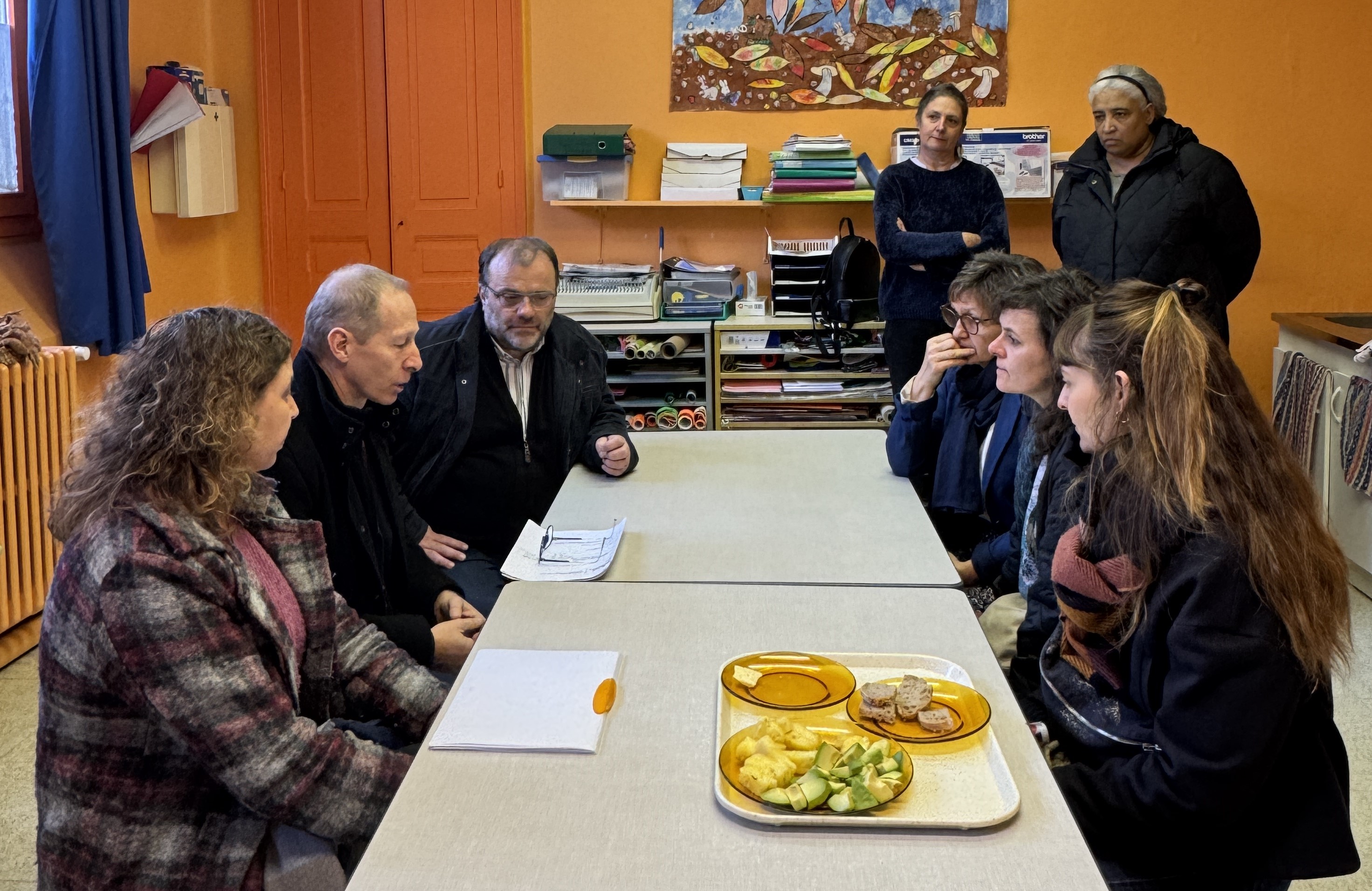 table ronde pour fermeture de classe